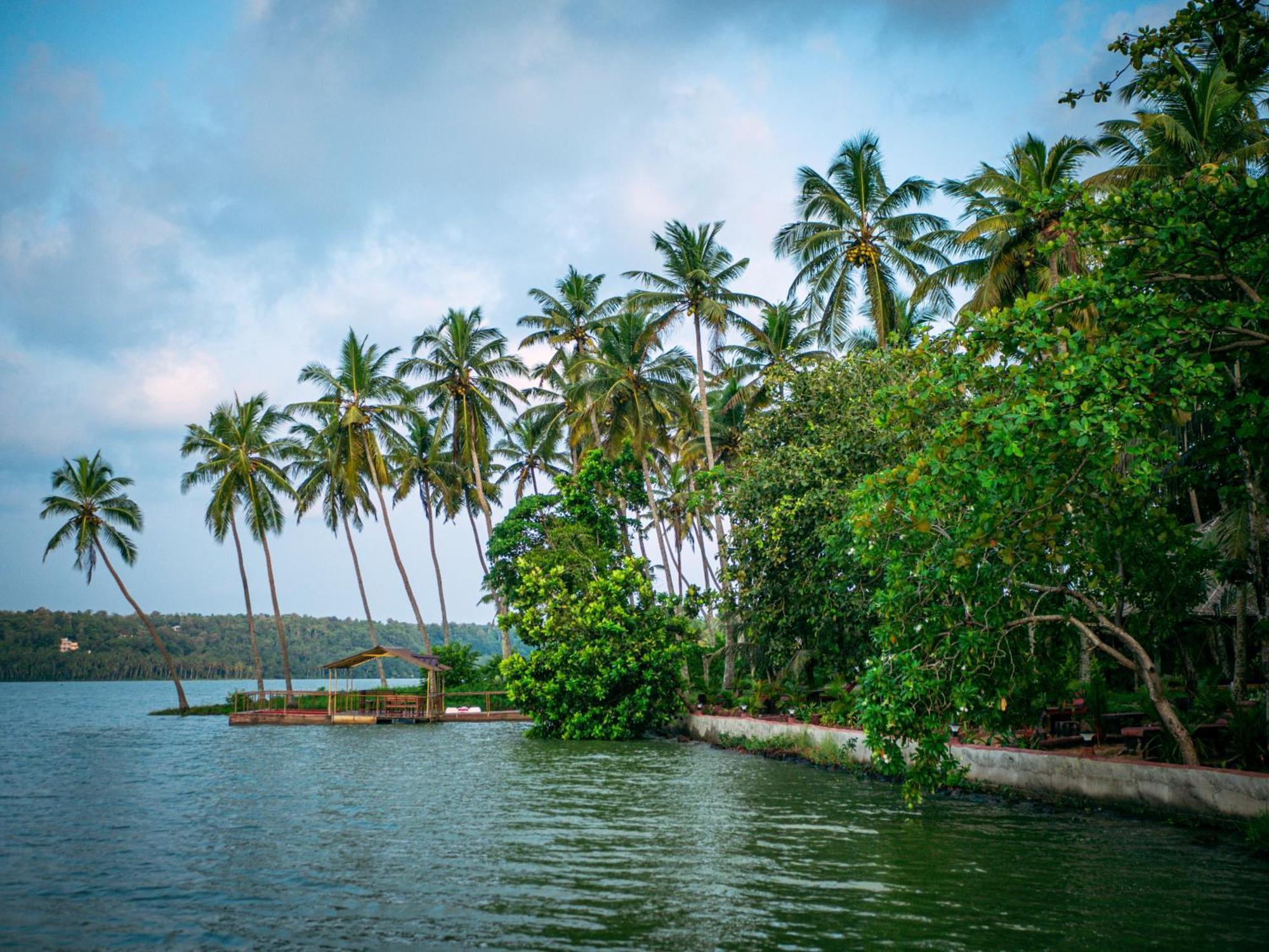 Vishram Village Varkala Luaran gambar